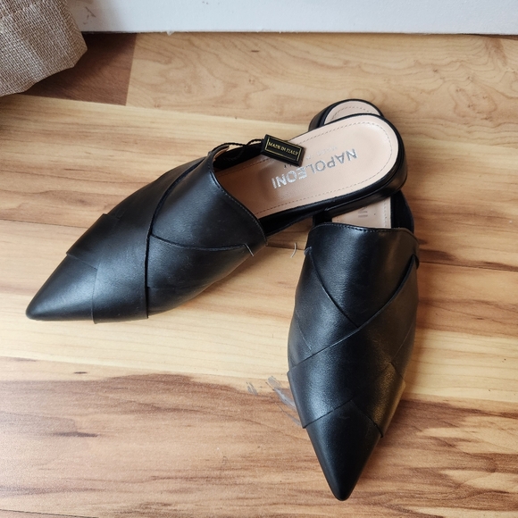 NWT Italian Women's Black Leather Mule. Pointed toe. - Picture 4 of 6